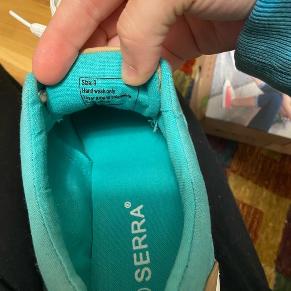 Serra Women’s Sneakers size 9 BNIB - Picture 3 of 5